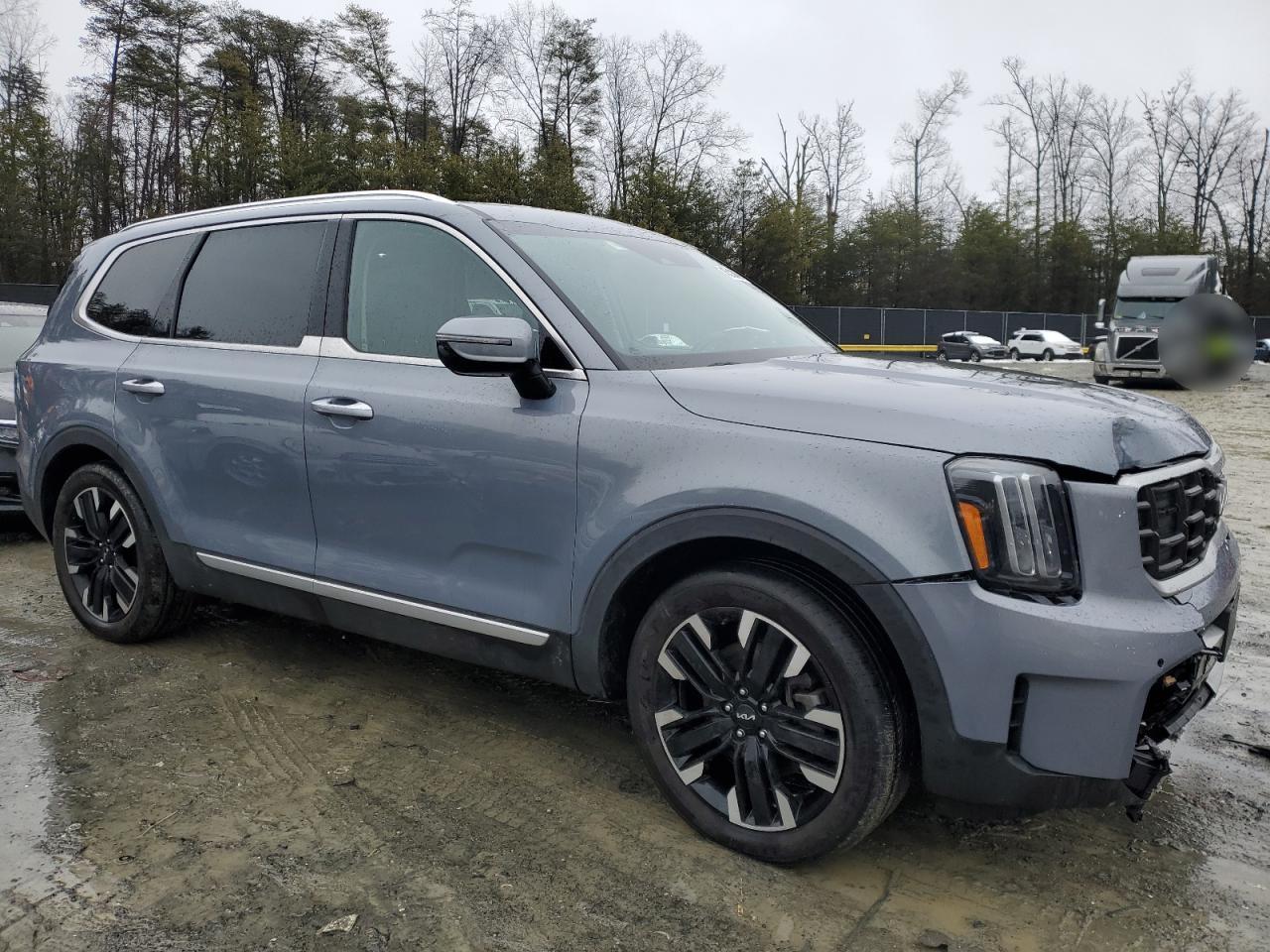 2023 Kia Telluride - Image 4