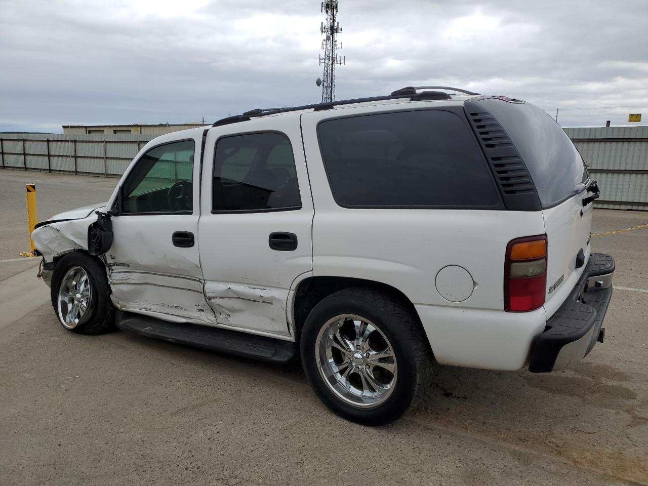 2002 Chevrolet Tahoe - Image 2