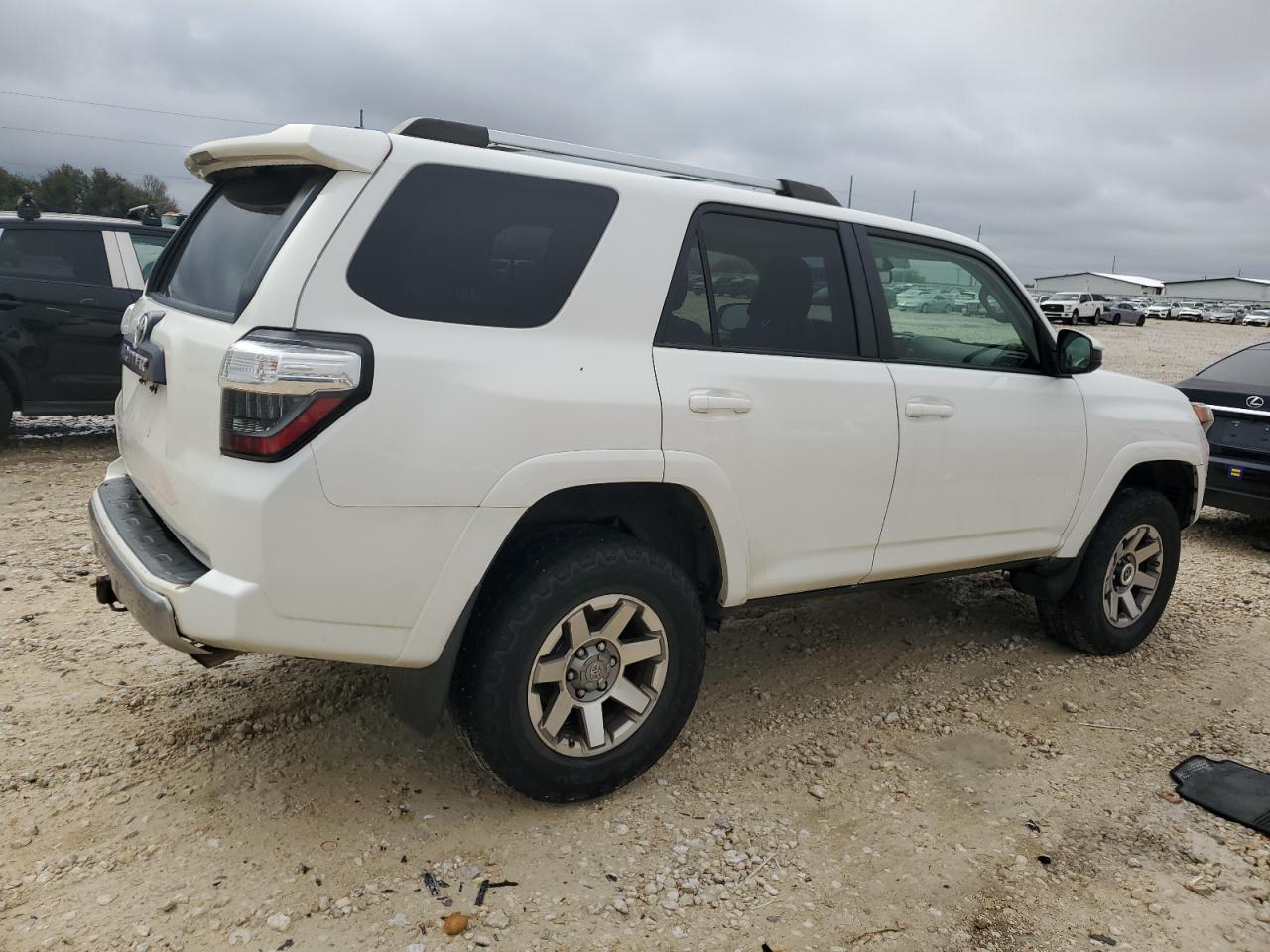 2015 Toyota 4Runner - Image 3