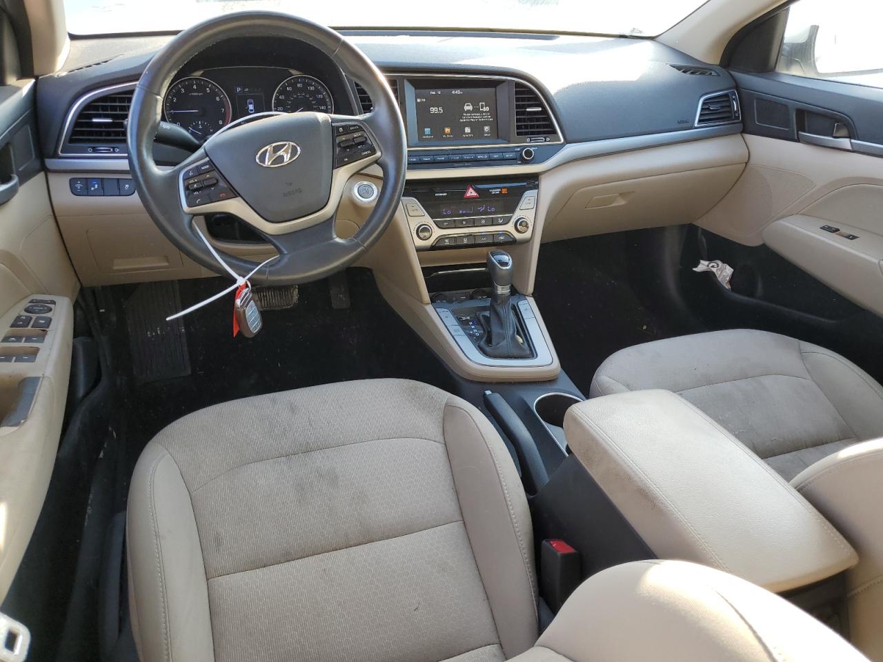 2017 Hyundai Elantra - Image 8