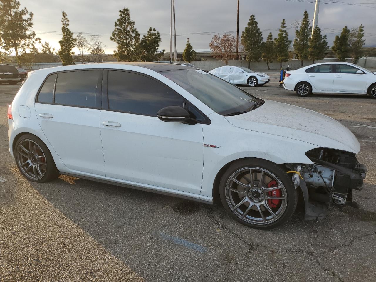 2016 Volkswagen GTI - Image 4