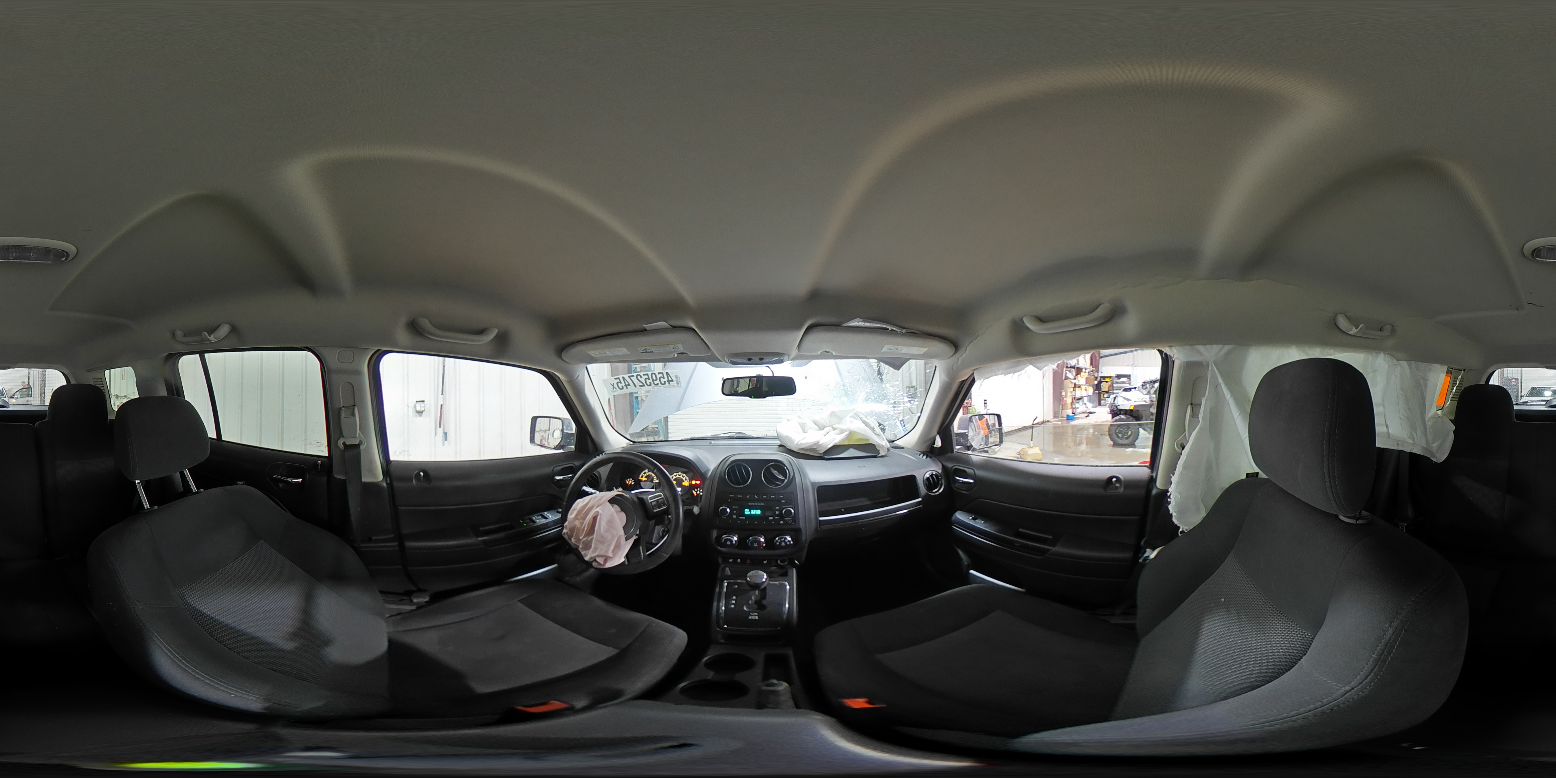2015 Jeep Liberty (Patriot) - Image 12