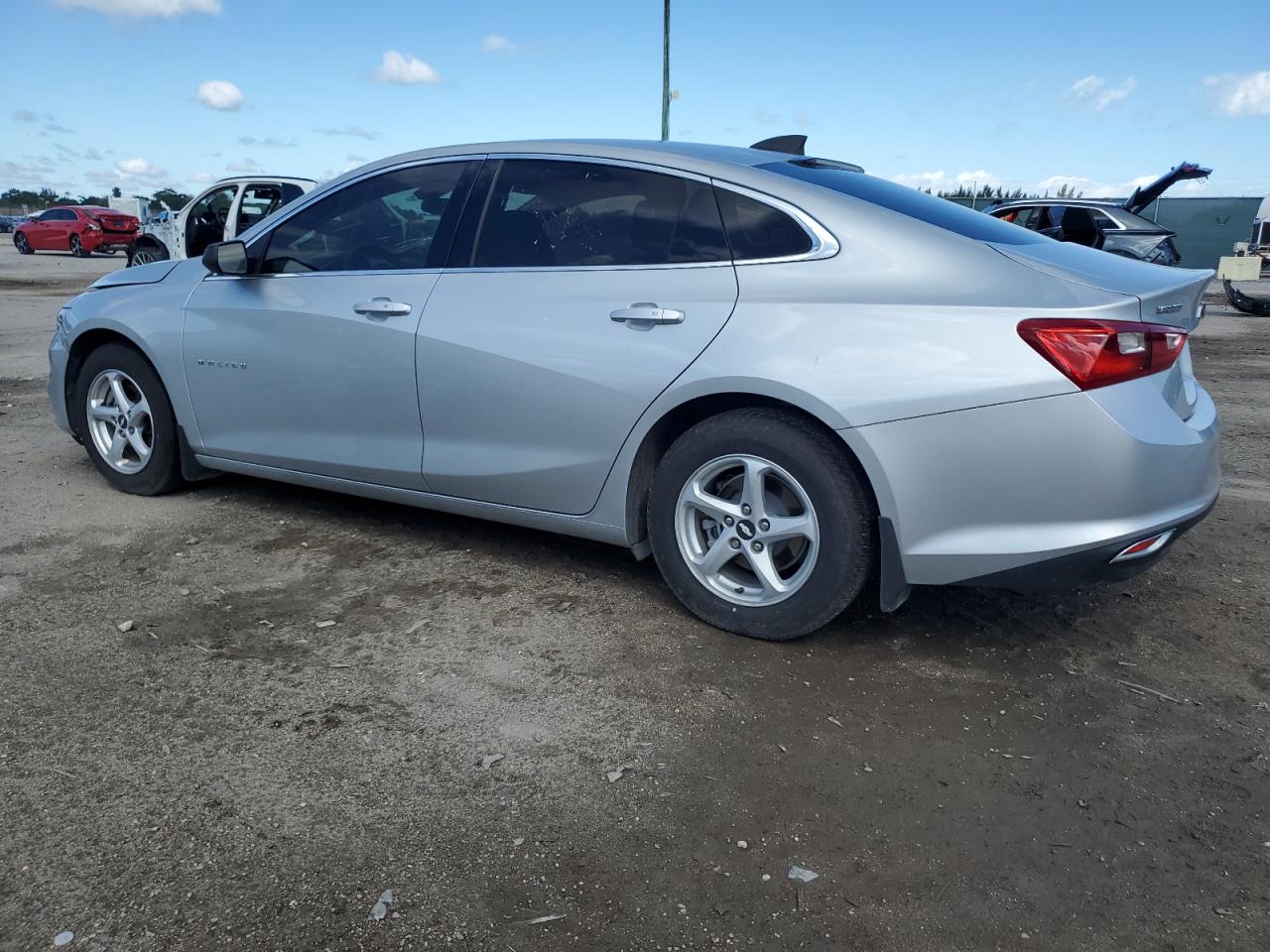 2018 Chevrolet Malibu - Image 2