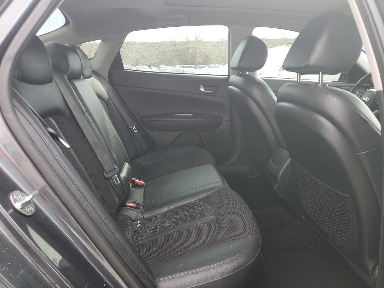 2019 Kia Optima - Image 10