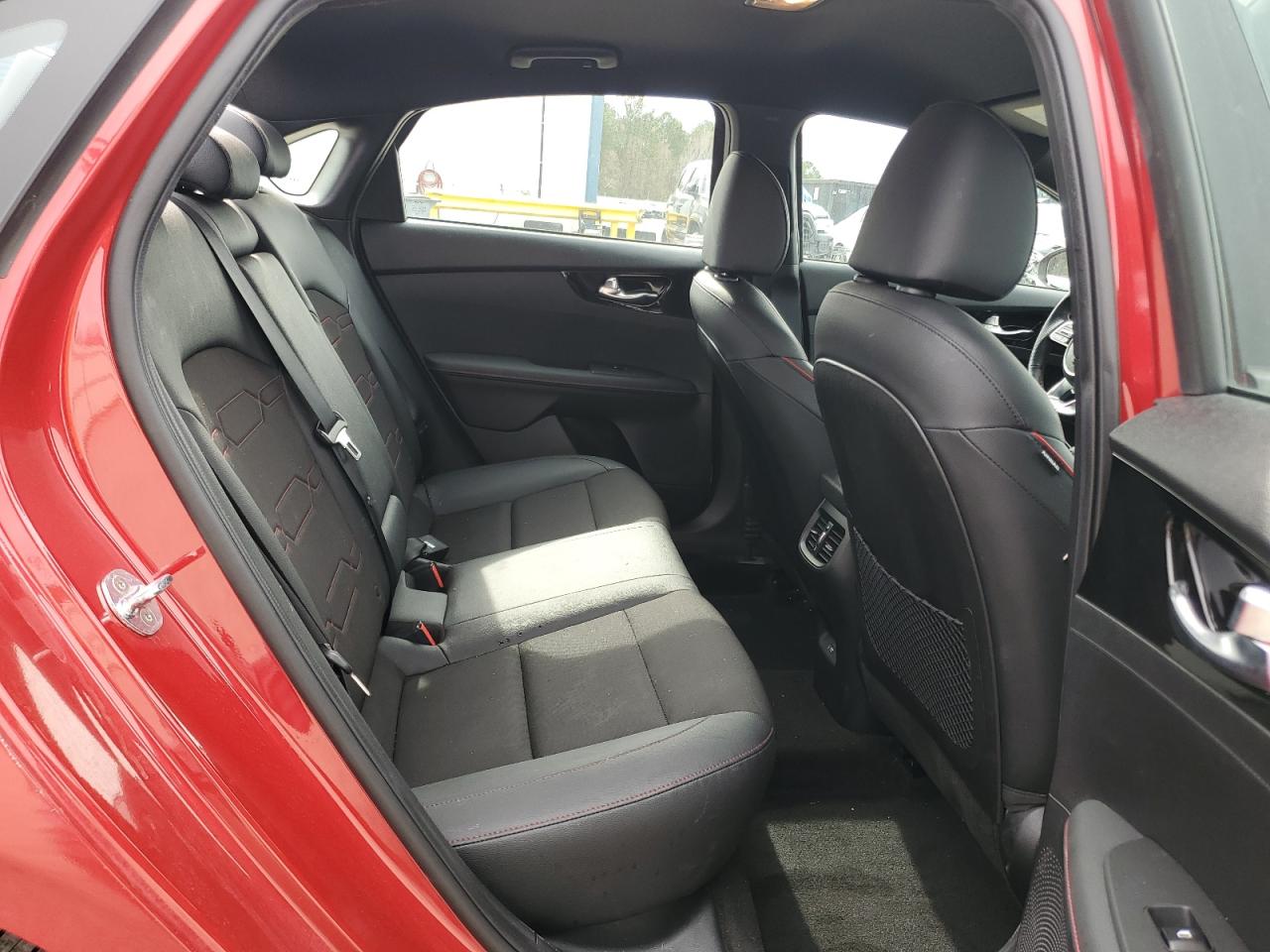 2022 Kia Forte - Image 11