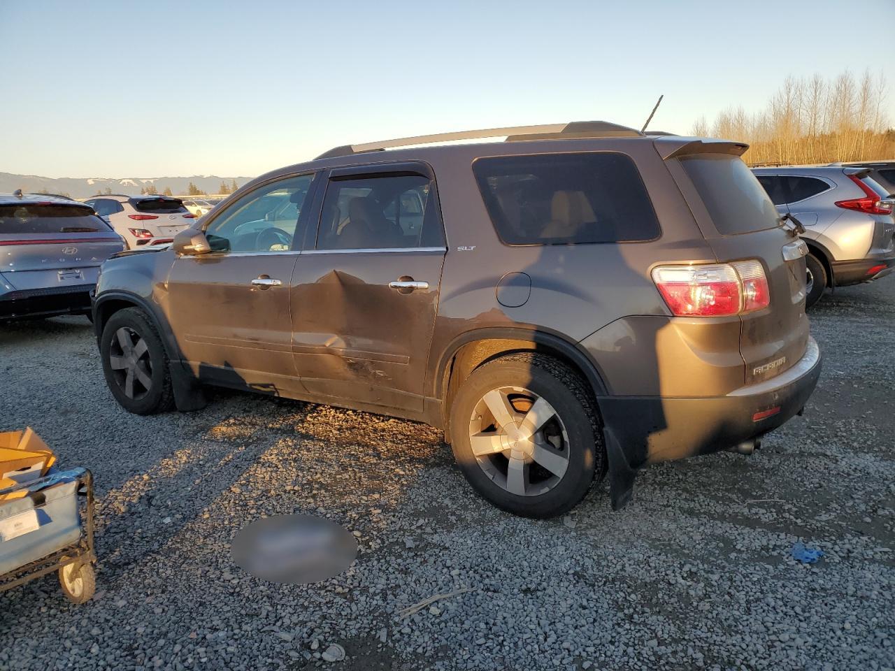 2011 GMC Acadia - Image 2
