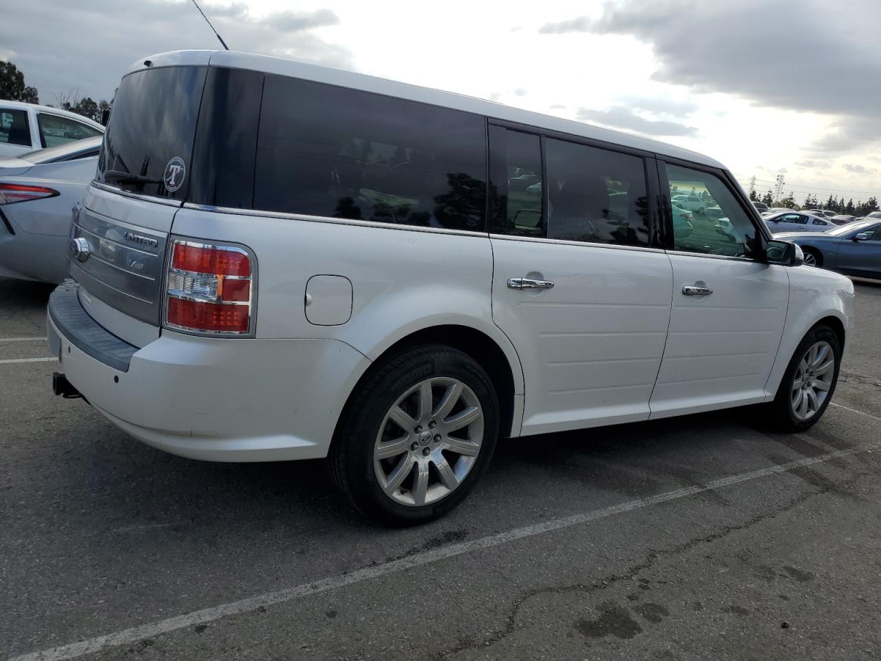 2011 Ford Flex - Image 3