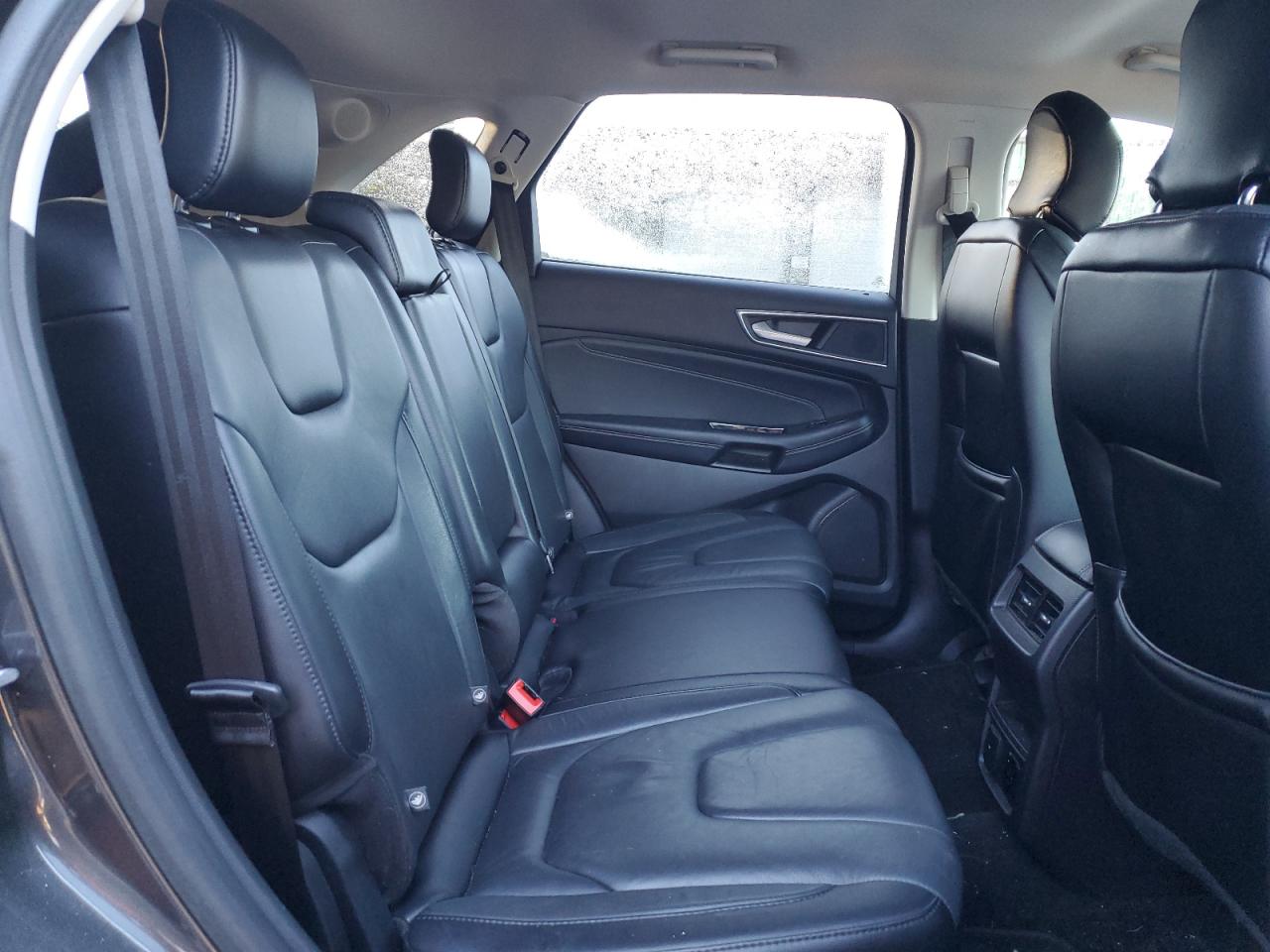 2018 Ford Edge - Image 11