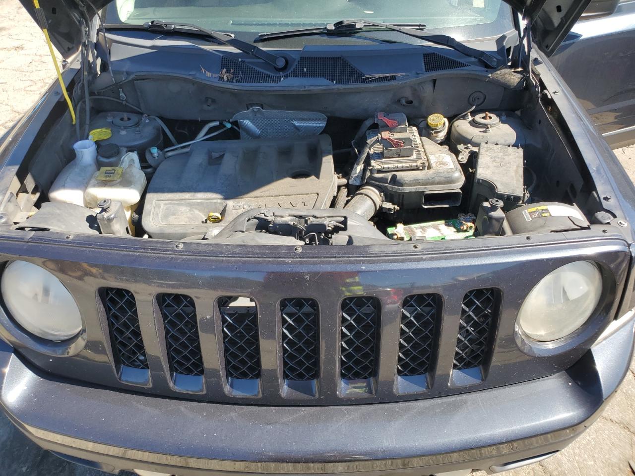 2014 Jeep Liberty (Patriot) - Image 12