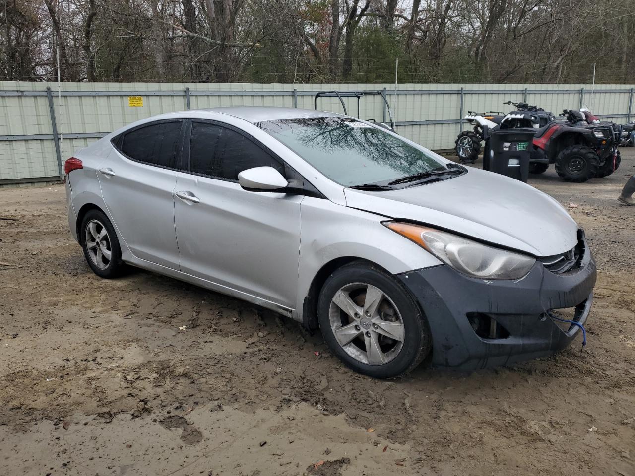 2013 Hyundai Elantra - Image 4