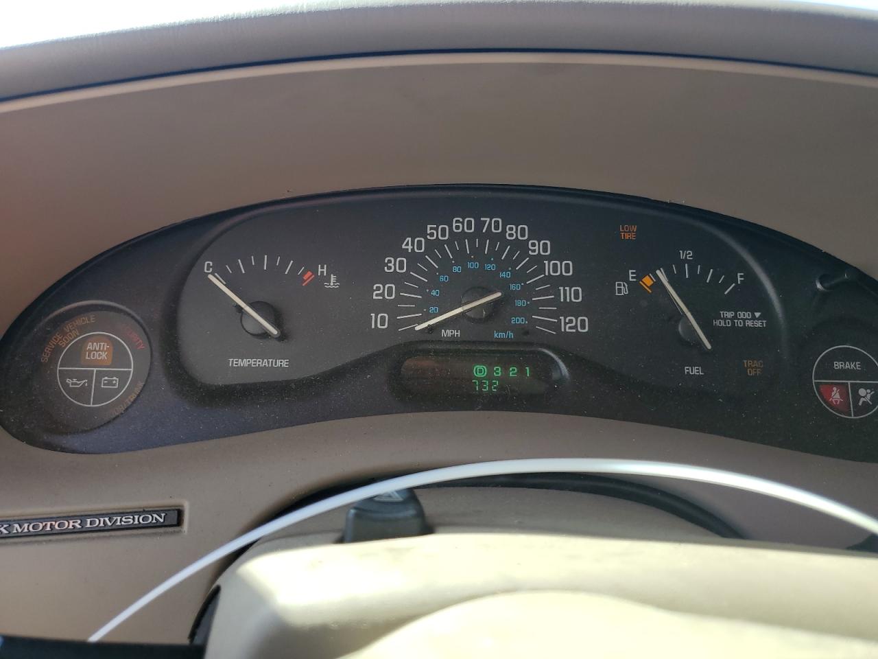2002 Buick Century - Image 9