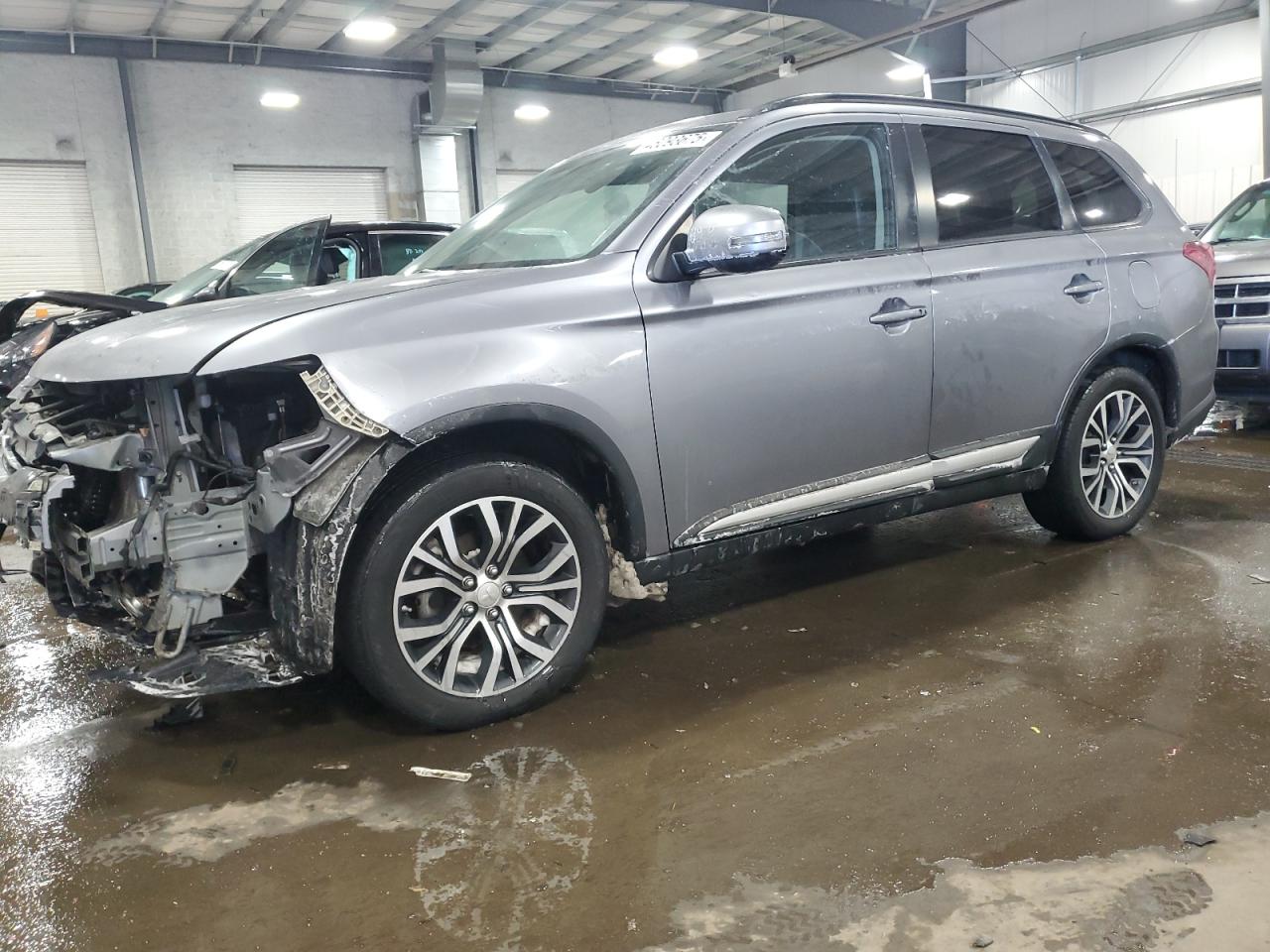 2016 Mitsubishi Outlander - Image 1
