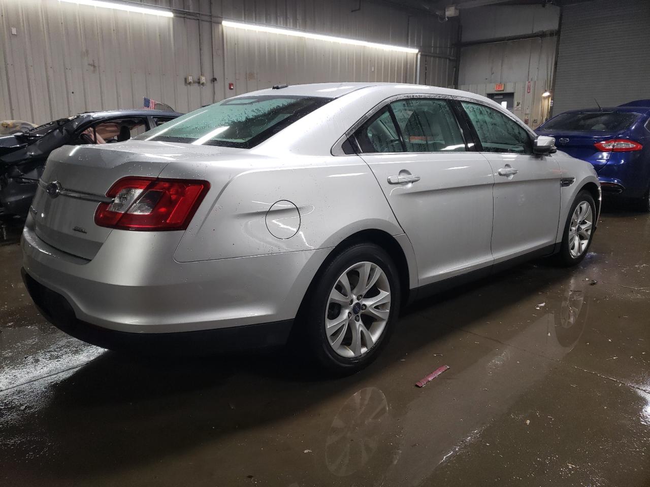 2011 Ford Taurus - Image 3
