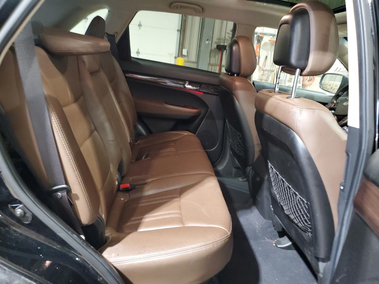 2012 Kia Sorento - Image 11