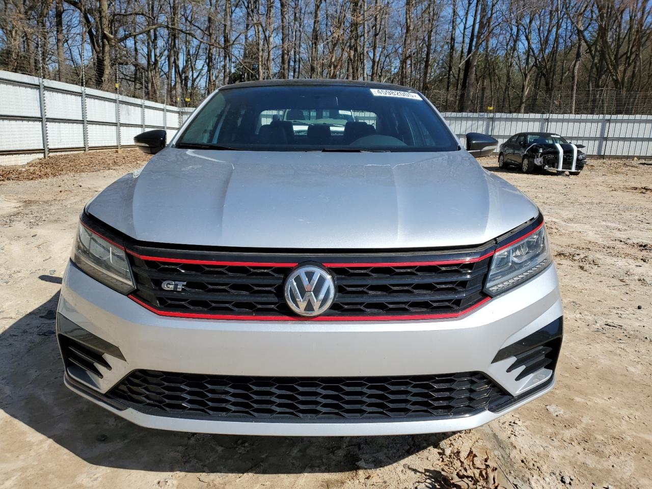 2018 Volkswagen Passat - Image 5