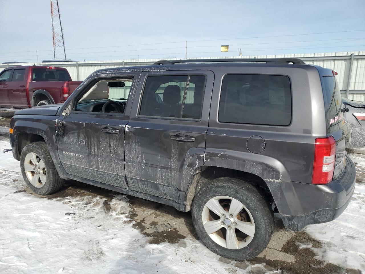 2015 Jeep Liberty (Patriot) - Image 2