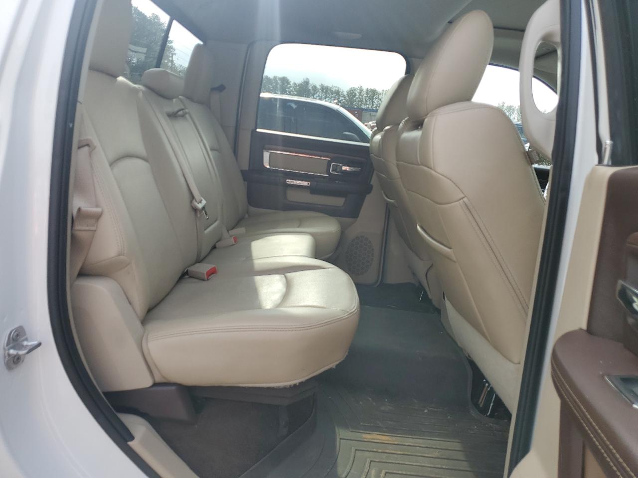 2017 RAM 2500 - Image 10