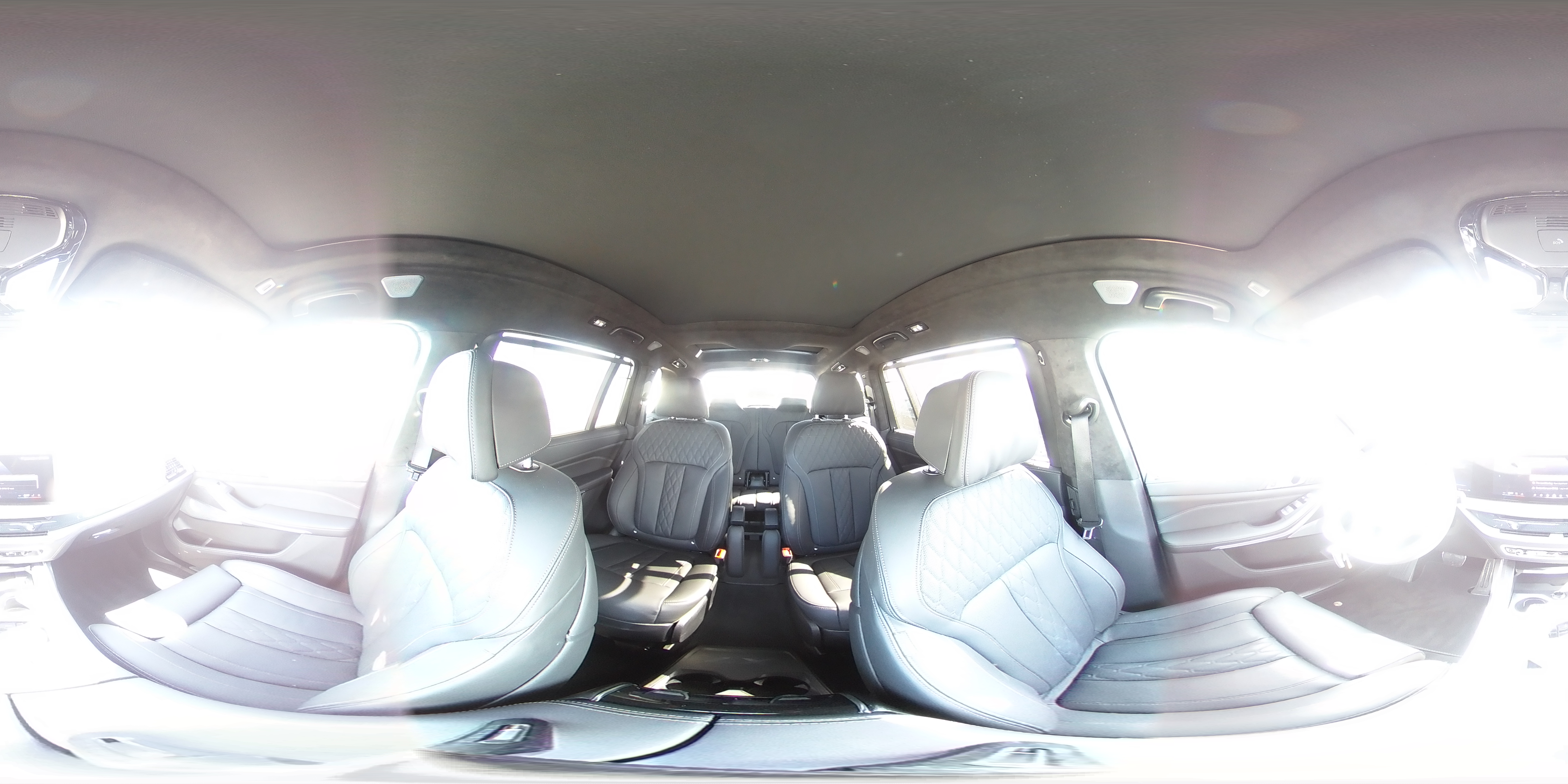 2024 BMW X7 - Image 15