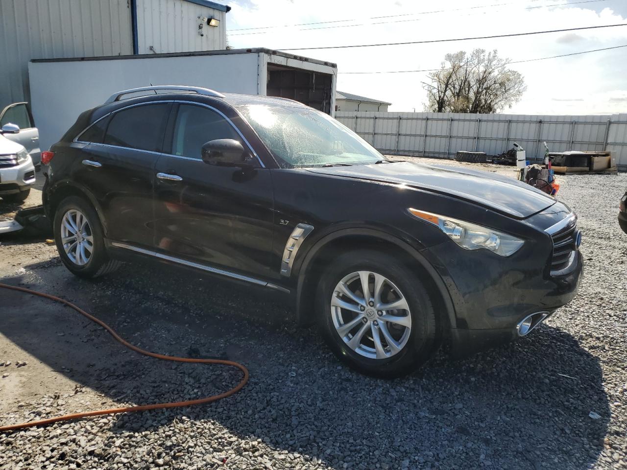 2016 Infiniti QX70 - Image 4
