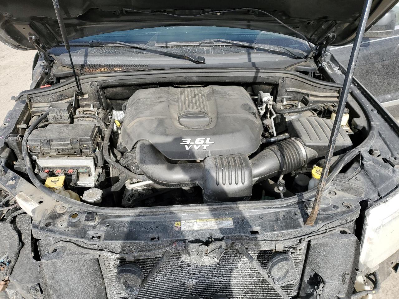 2012 Jeep Grand Cherokee - Image 12