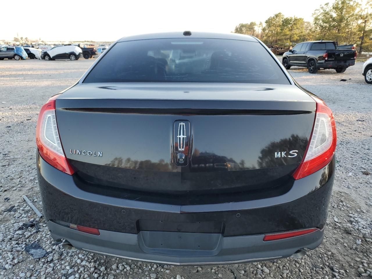 2014 Lincoln MKS - Image 6
