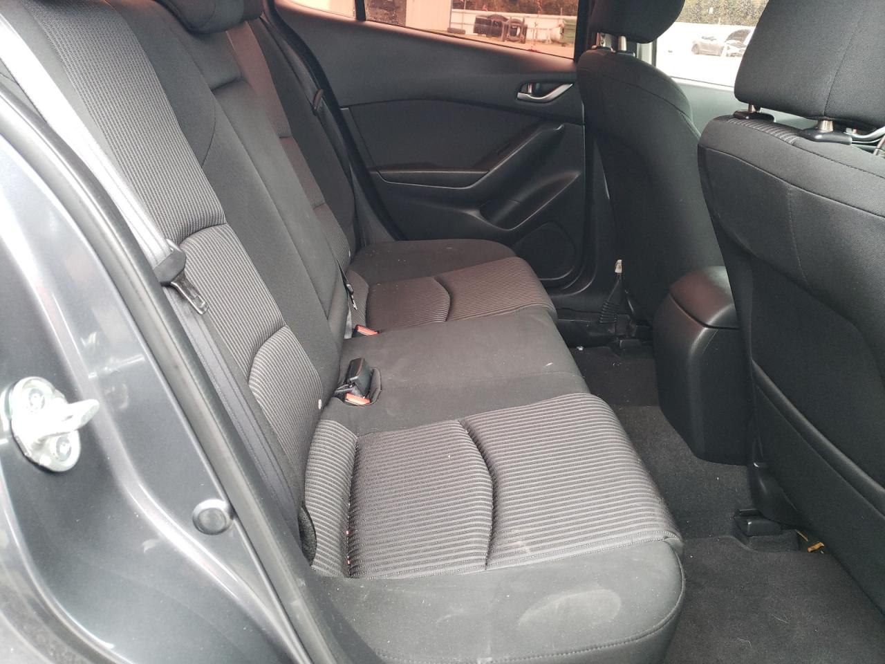 2014 Mazda 3 - Image 10