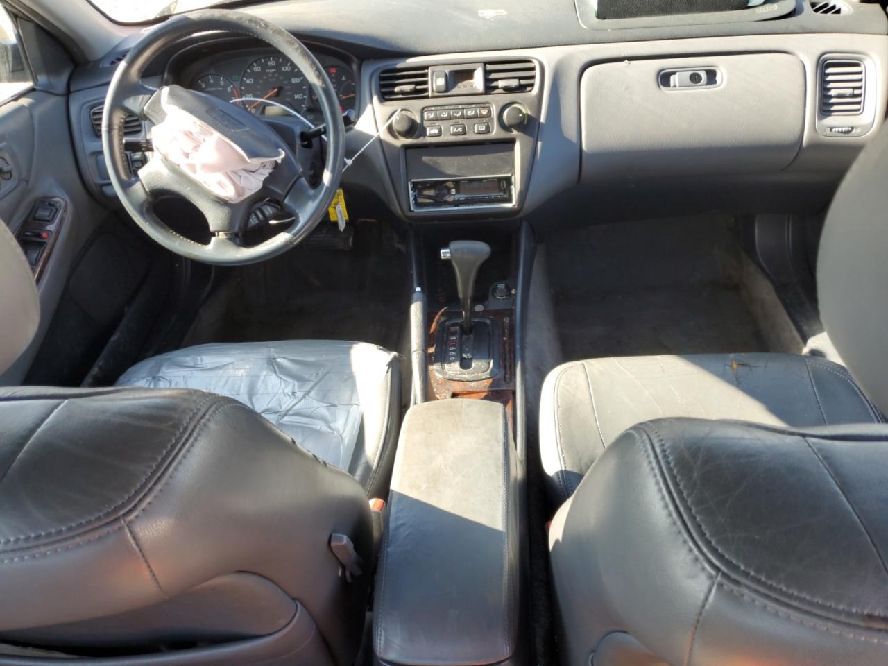 1998 Honda Accord - Image 8