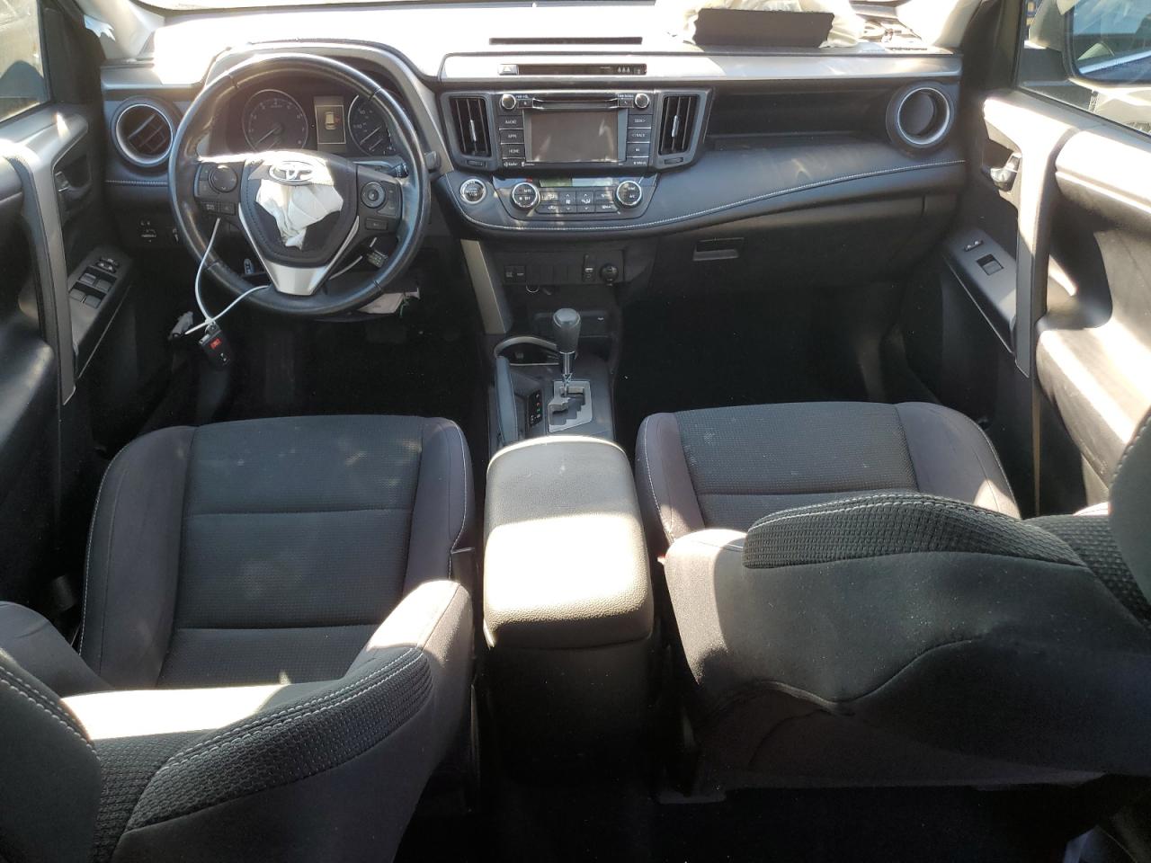 2018 Toyota RAV 4 - Image 8