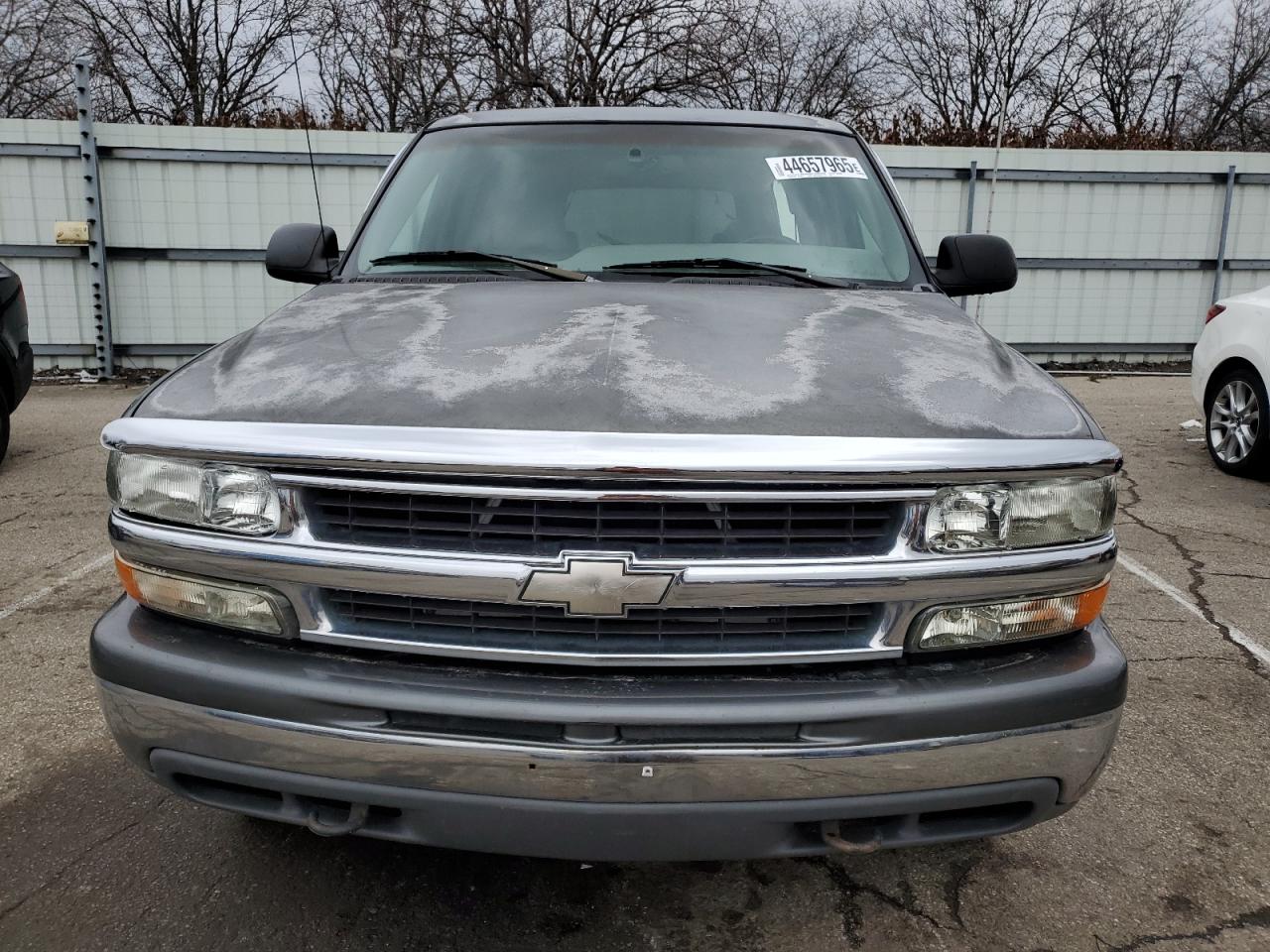 2000 Chevrolet Suburban - Image 5