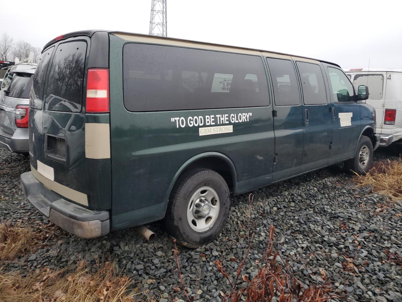 2009 Chevrolet Express - Image 3