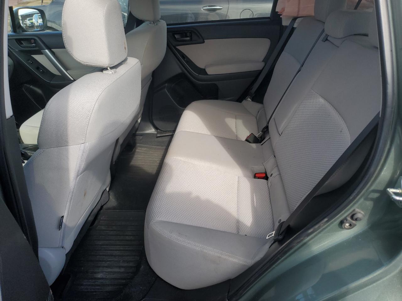 2015 Subaru Forester - Image 12