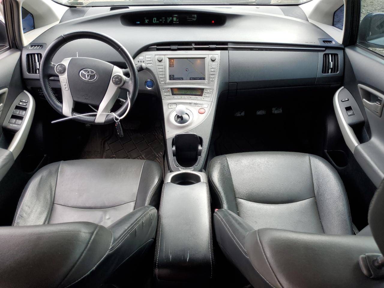 2012 Toyota Prius - Image 8