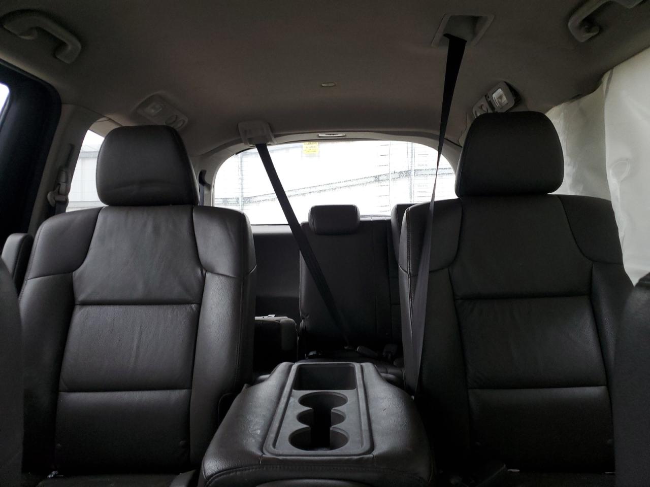 2011 Honda Odyssey - Image 10