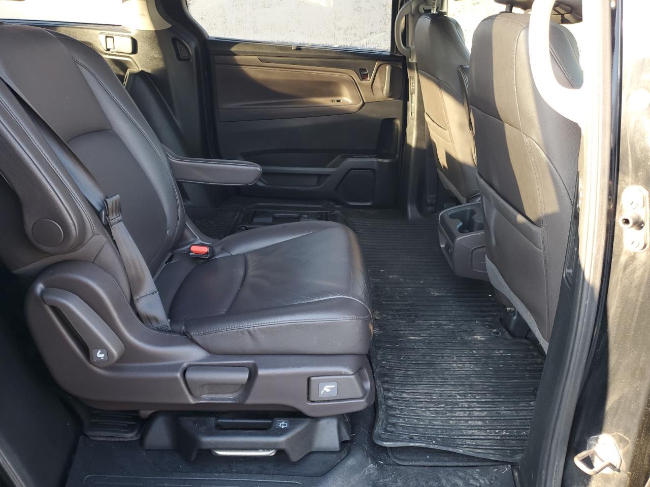 2018 Honda Odyssey - Image 11