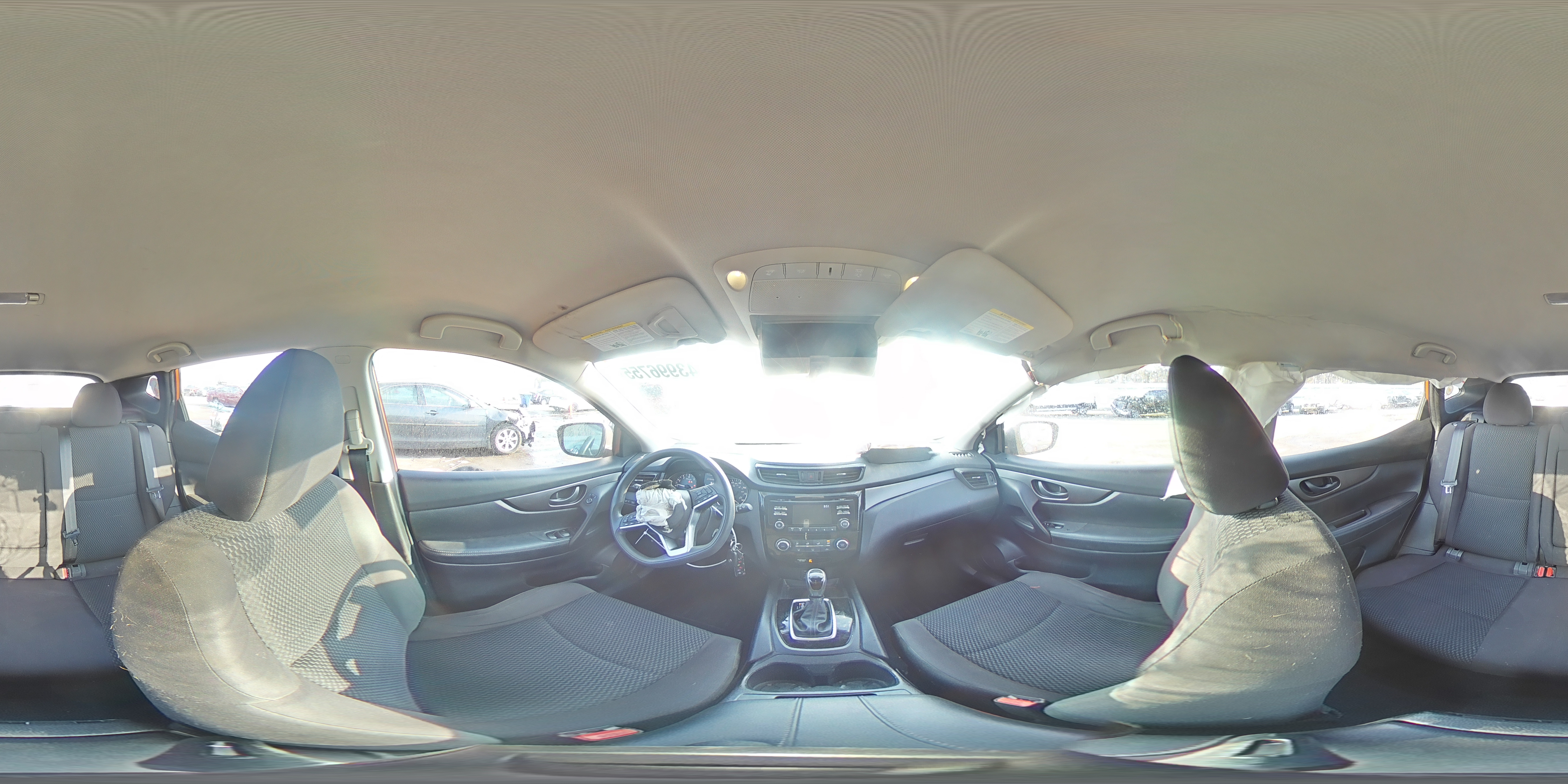2017 Nissan Rogue - Image 16