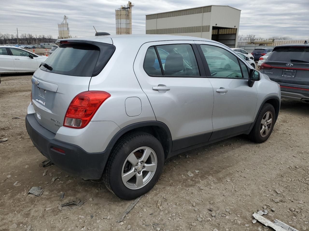 2016 Chevrolet Trax - Image 3