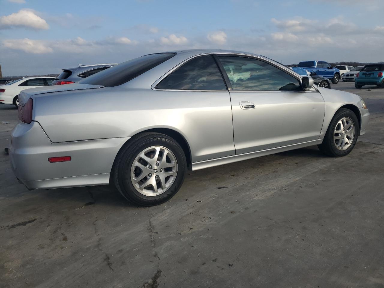 2001 Honda Accord - Image 3