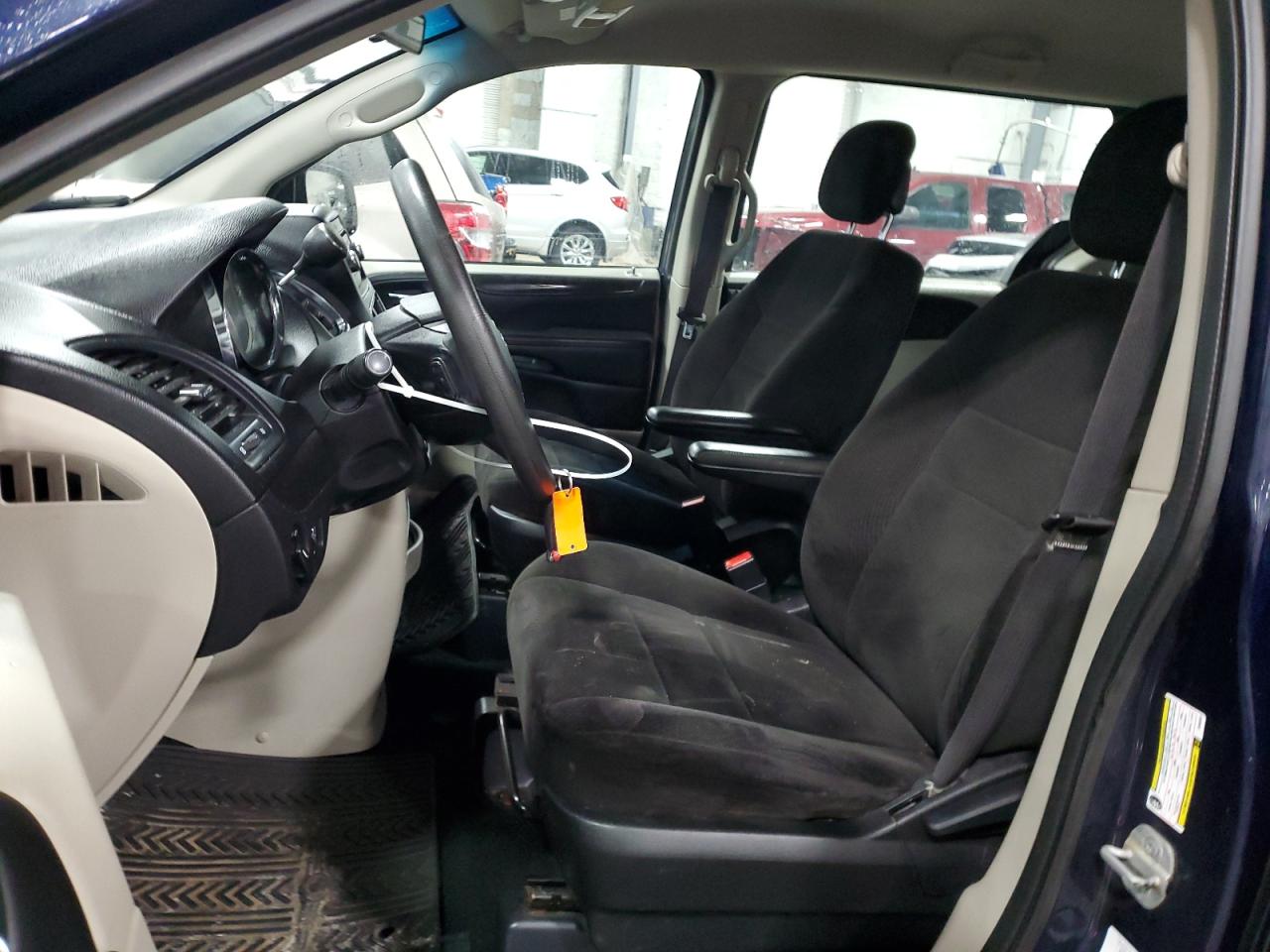 2012 Dodge Caravan - Image 7