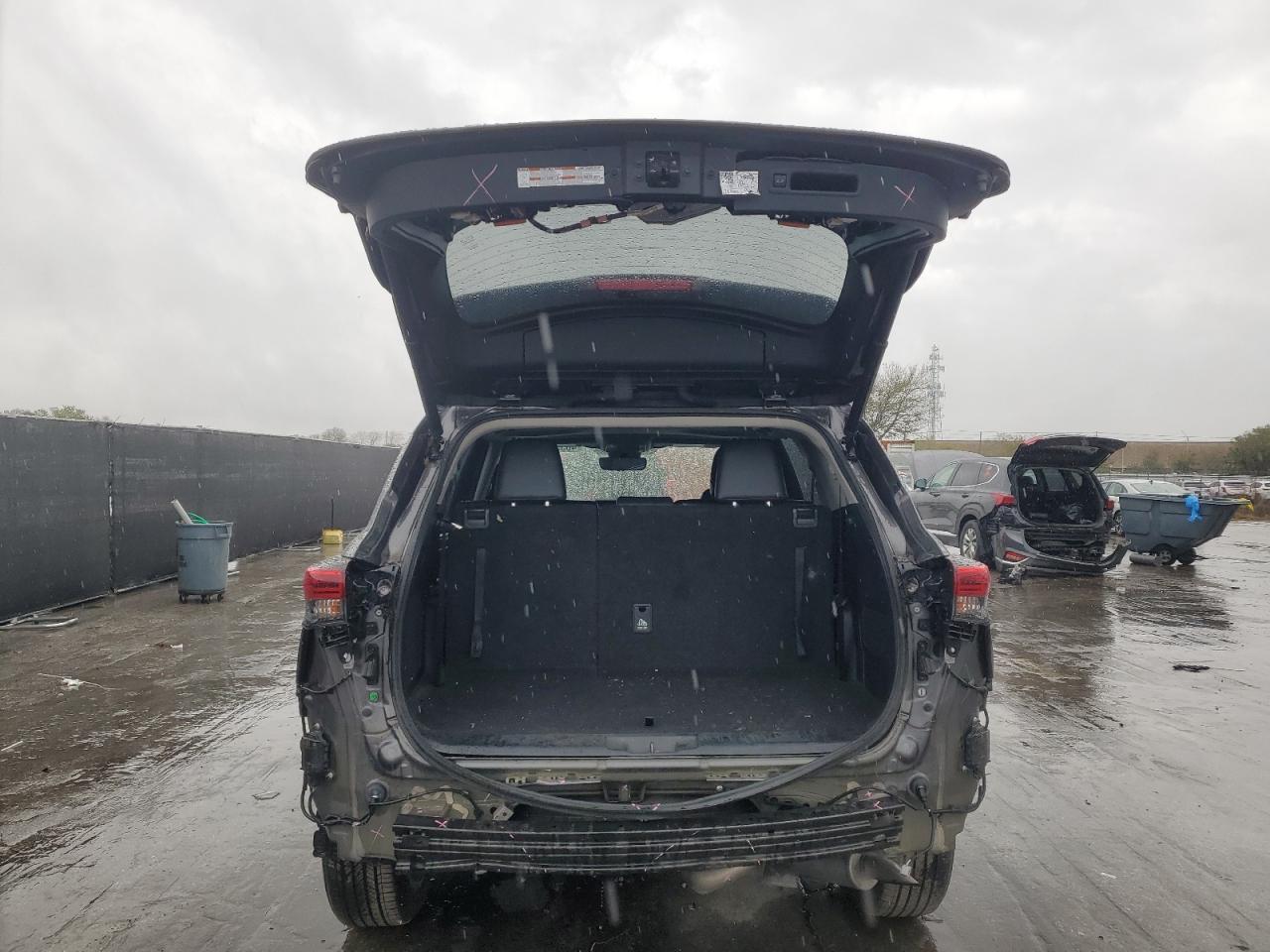 2022 Toyota Highlander - Image 6