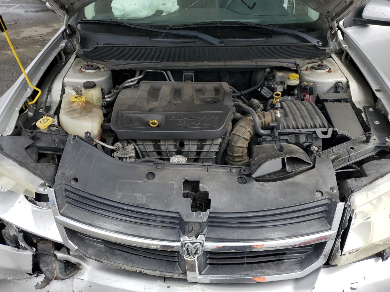 2010 Dodge Avenger - Image 12