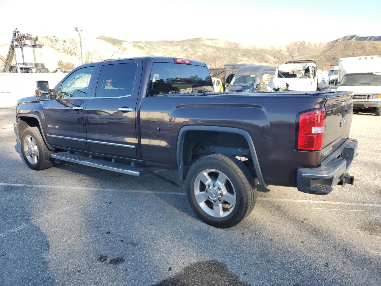 2016 GMC Sierra - Image 2