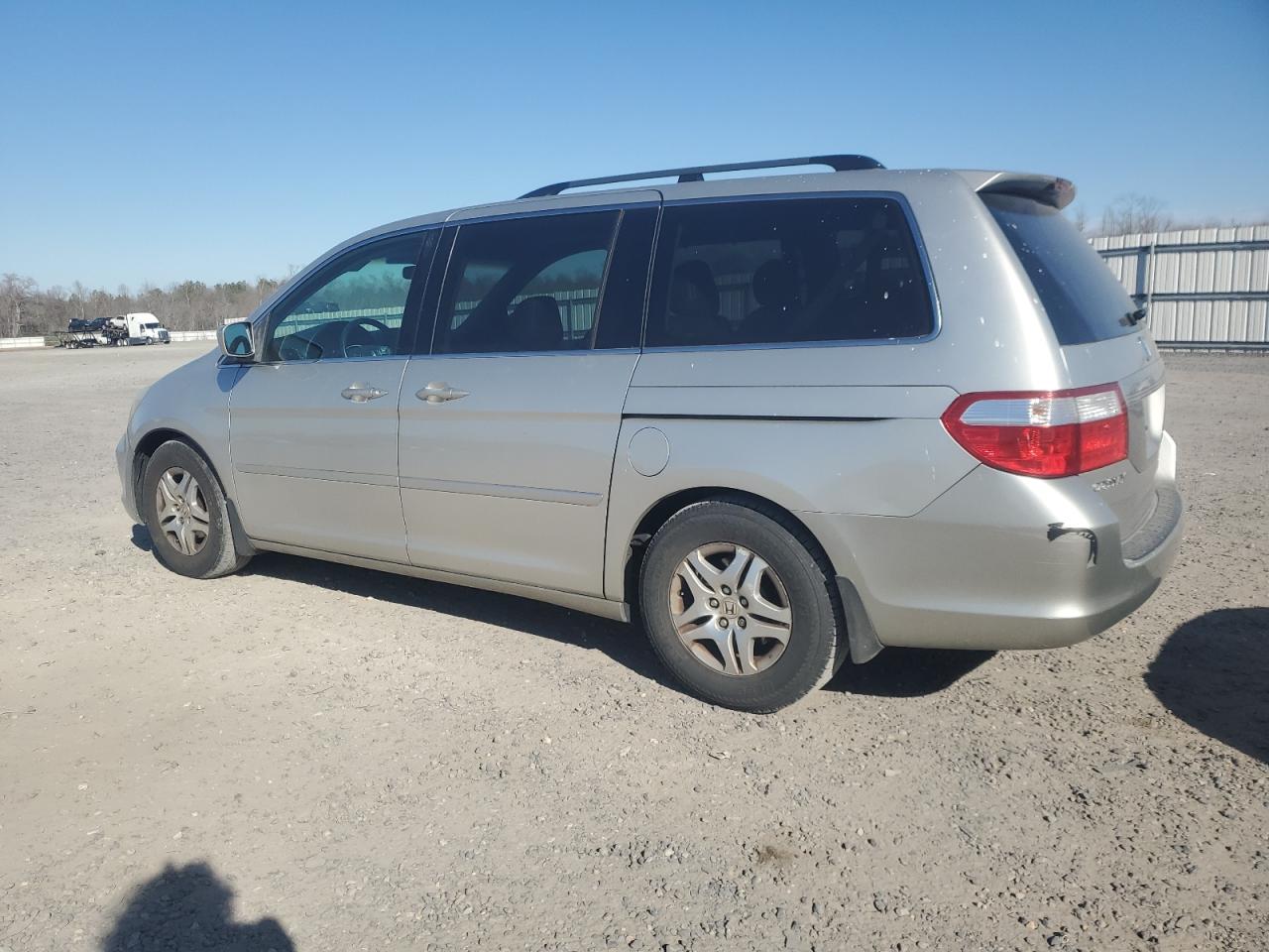 2007 Honda Odyssey - Image 2