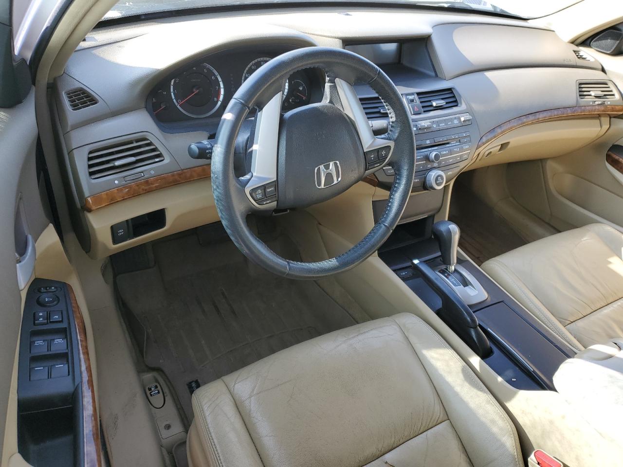 2009 Honda Accord - Image 8