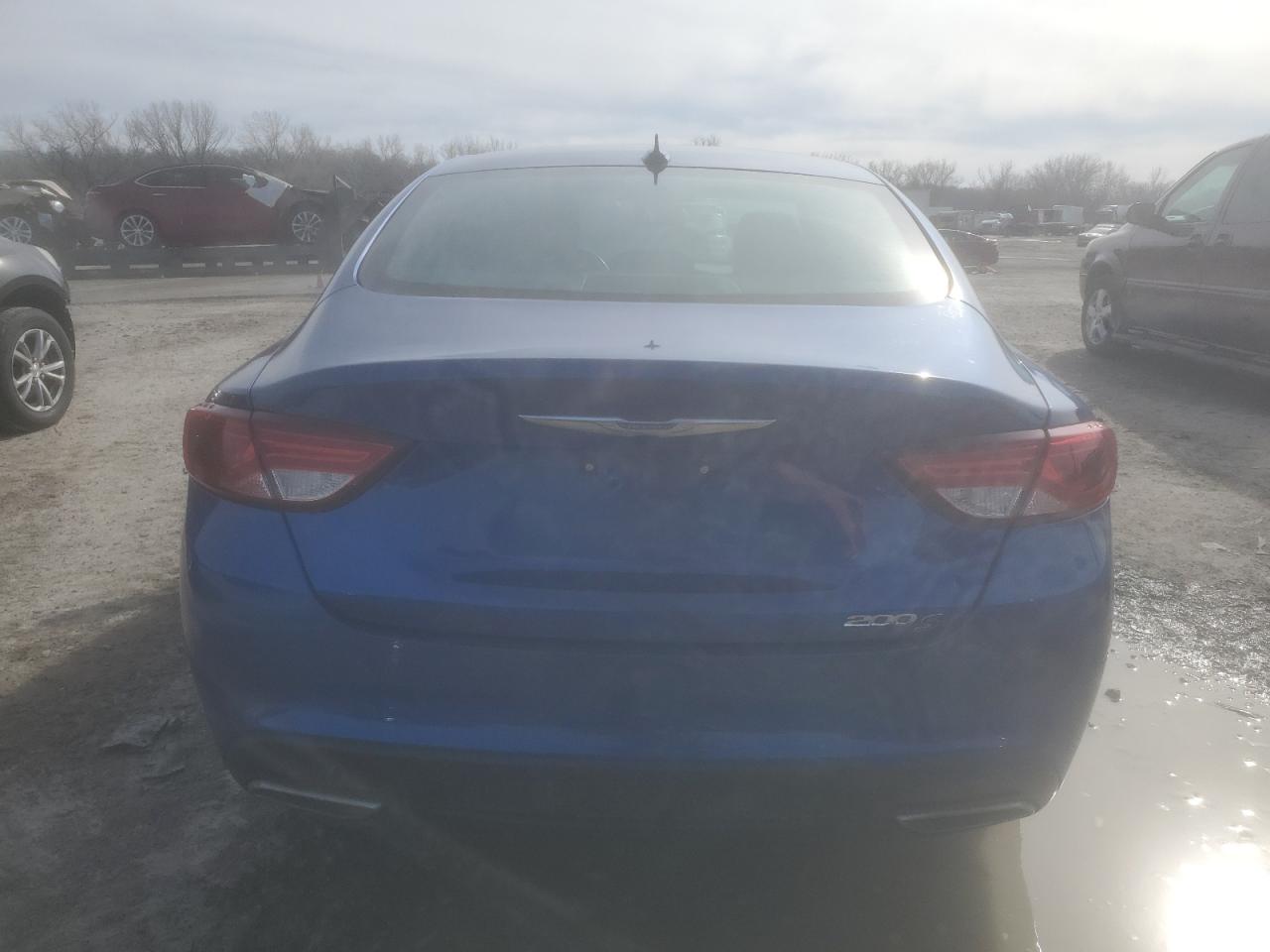 2015 Chrysler 200 - Image 6