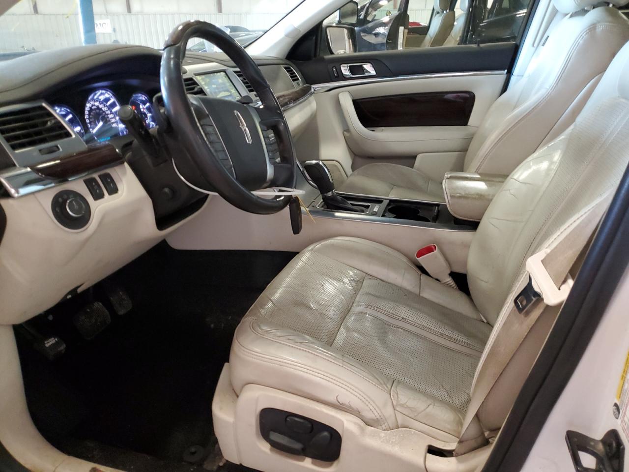 2010 Lincoln MKS - Image 7