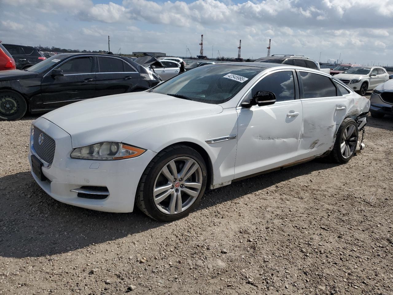 2014 Jaguar XJ - Image 1