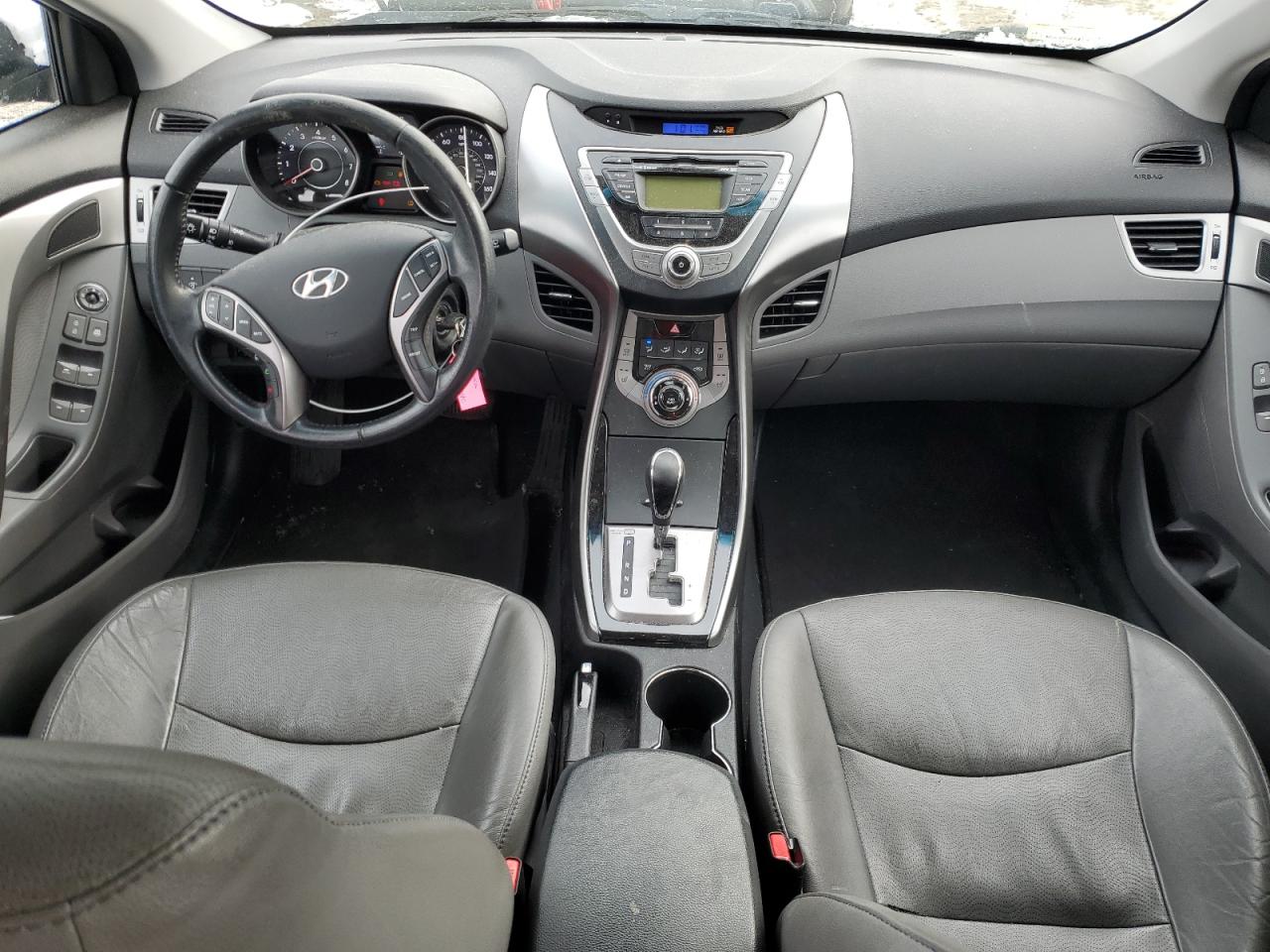 2013 Hyundai Elantra - Image 8