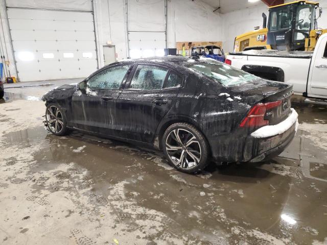  VOLVO S60 PLUS 2024 Czarny