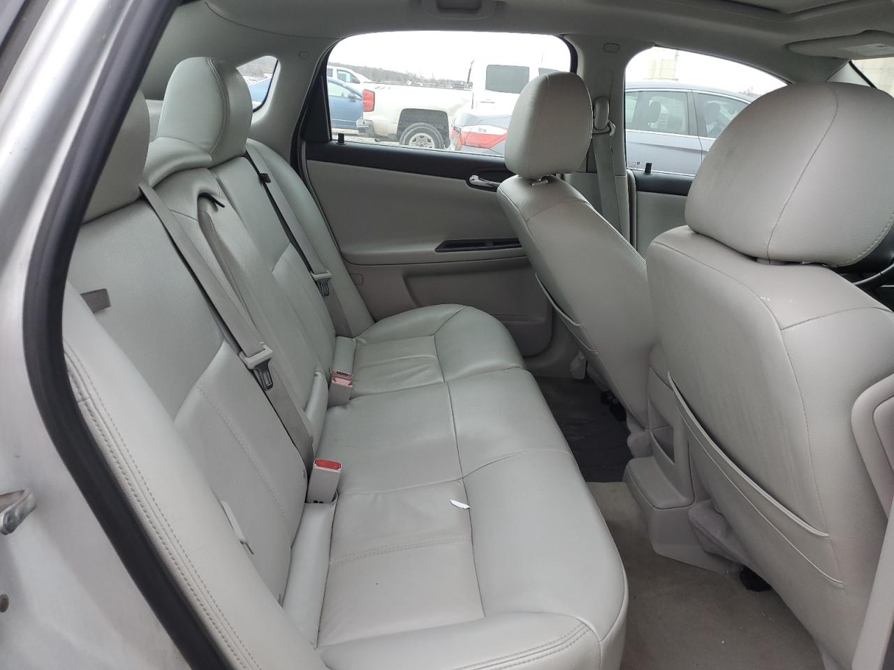 2012 Chevrolet Impala - Image 10