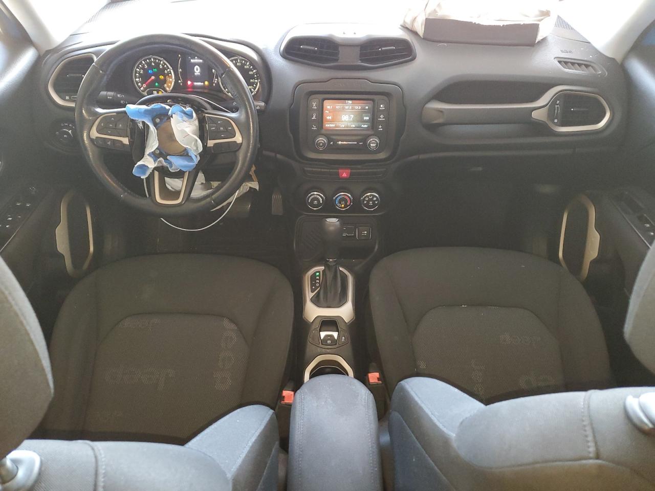 2015 Jeep Renegade - Image 8
